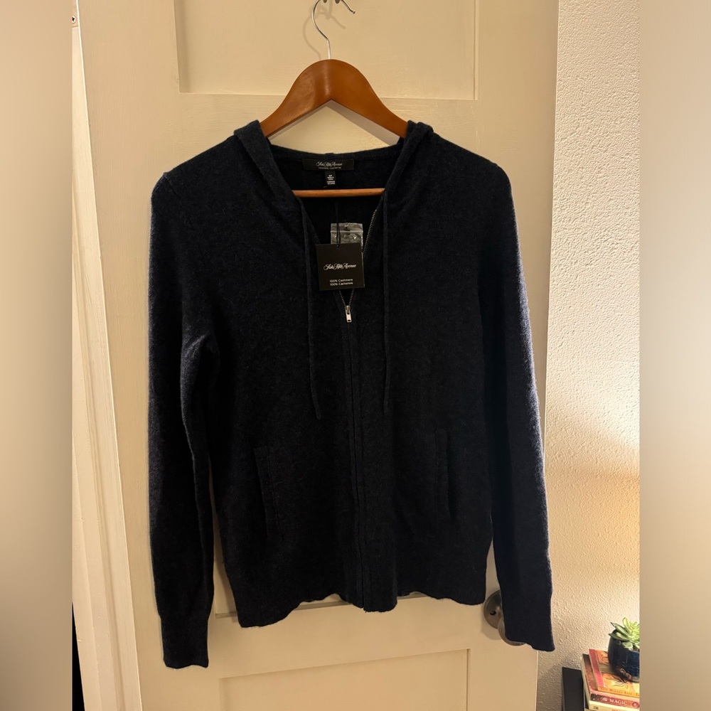 NWT - Saks Fifth Avenue 100% Cashmere Zip Hoodie - Unisex